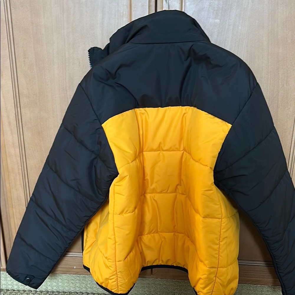 The North Face Kids' Puffer Jacket in Black and Yellow - Picture 6 of 6